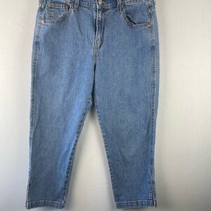 Levi’s size 14 capri blue jeans